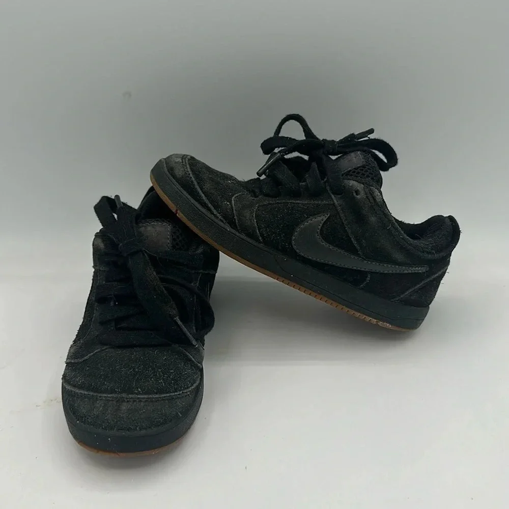 kids black suede & leather Nike Paul Rodriguez shoes size 11C